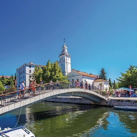 2 Bedroom Lovely Apartment In Crikvenica Exterior foto